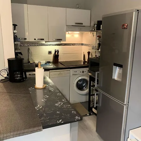 Luberon Loisir - Front Du Et Verdure Dans Domaine Avec Piscine Et Tennis Mae-8834